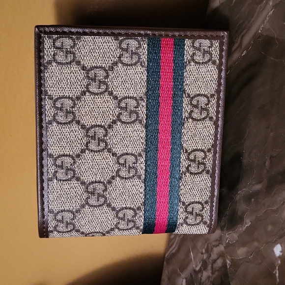 Boutique 9 Other - Men Gucci Wallet